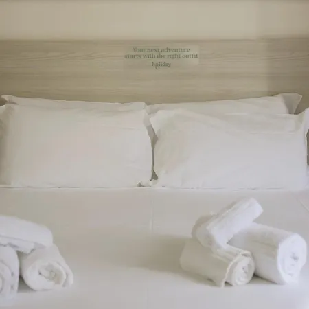 Hotel Hotiday Collection -